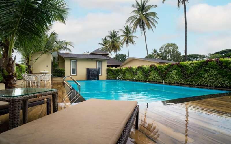 Gandharv Resorts Wai Kültér fotó